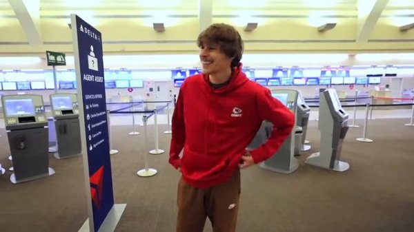 Stokes Twins, Мы купили 100 продуктов футуристических технологий!