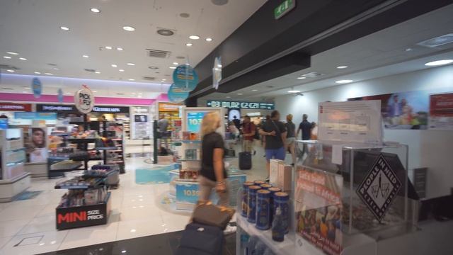 Czech Republic, Václav Havel Airport Prague, walking to gate C3, 1X escalator смотреть онлайн