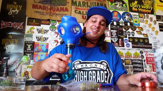 GAS MASK BONG!!!!! смотреть онлайн