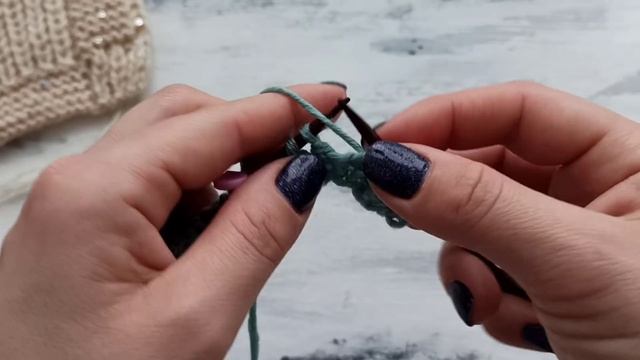 Рельефны узор спицами для пледа, шарфа, жилета кардигана. Патентная резинка и платочная вязка. смотреть онлайн