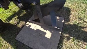Регулирую плуг на мотоблоке Huter .