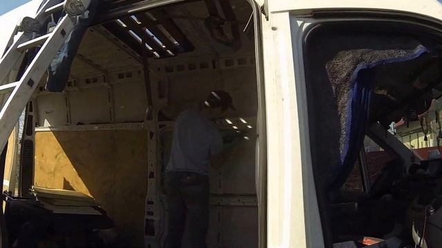 Врезка люка и стекол, установка сидений и мелкие доработки!!! Первая серия!!! смотреть онлайн