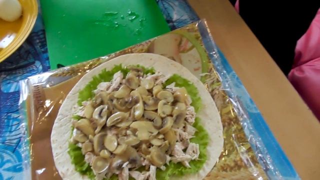 Салат на лепешке. Георгий Апухтин смотреть онлайн