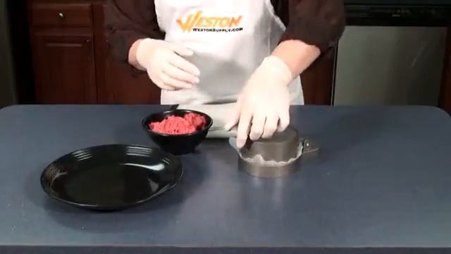 Making Burger Patties with the Weston Burger EXPress смотреть онлайн