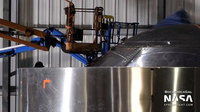SpaceX Boca Chica - Nosecone moved - SN3 prepares for stacking смотреть онлайн