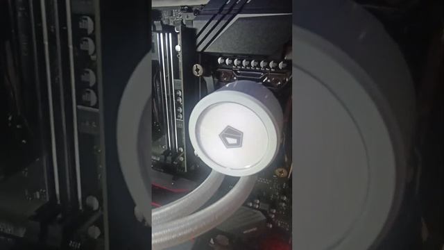 Не запускается система на китайской материнской плате Lga 2011 V3