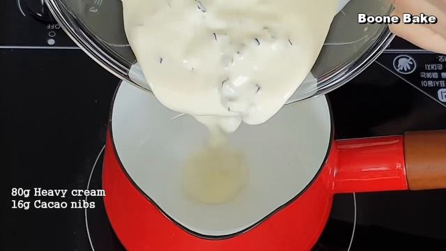 초콜릿이 통째로 들어가서 더 맛있는 초코 케이크 / Soft & Moist chocolate cake смотреть онлайн