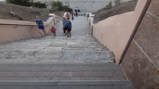 Ейск. Прогулка по Каменке вечером . часть 1 . смотреть онлайн