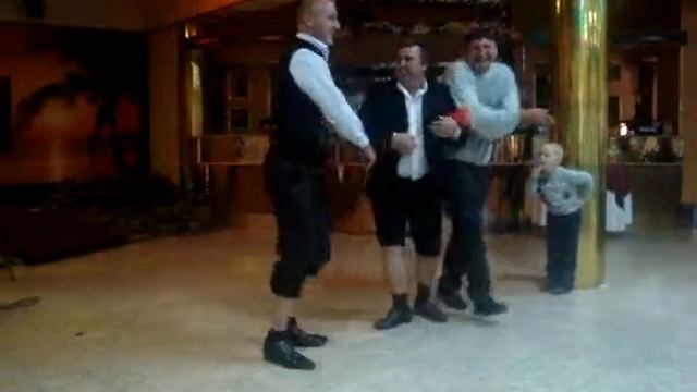 Танец пьяных лебедей!!!!!!! смотреть онлайн