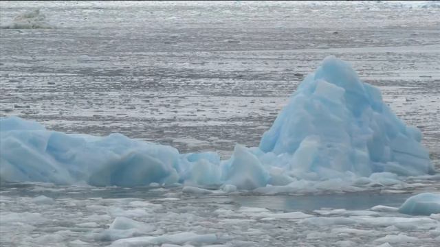Dramatic partial glacier collapse in Antarctica смотреть онлайн