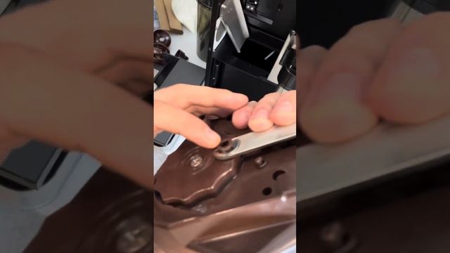 Как обслуживать кофемашину LV307. Детальный разбор смотреть онлайн