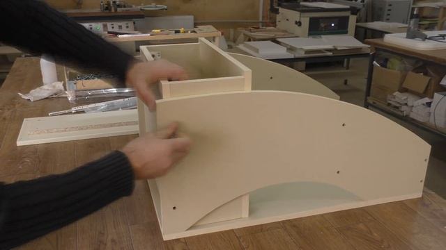 КАК СОБРАТЬ МЕБЕЛЬ: СБОРКА МАНИКЮРНОГО СТОЛА КОМФОРТ №7 смотреть онлайн