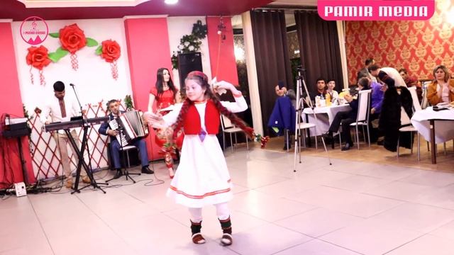 Ракси аз хама зебо ракси тифлон Памирский танец