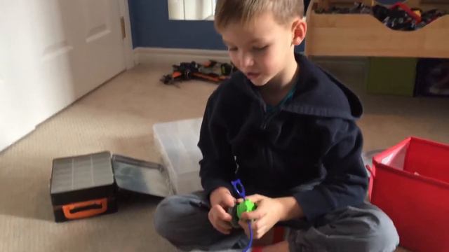 Beyblade and LEGO arena смотреть онлайн