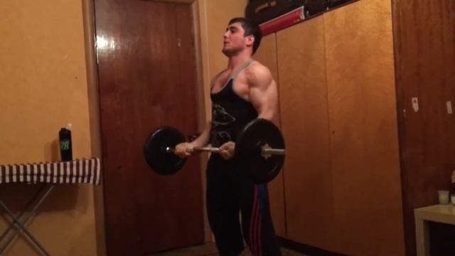 Качаем бицепс в домашних условиях