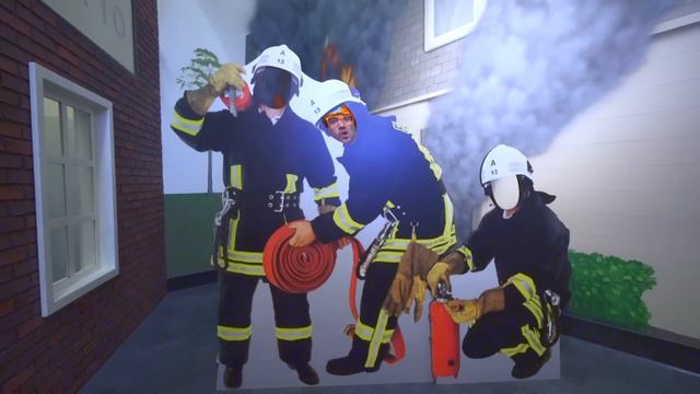 Learn With Blippi At An Indoor Trampoline Park | Learn About Animals That Jump | Blippi Videos