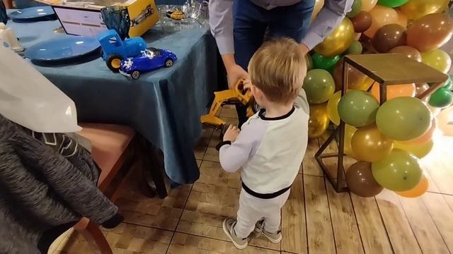 ДЕНЬ РОЖДЕНИЯ МАЛЫША ? ТИМКЕ 2 ГОДИКА ? РАСПАКОВКА ПОДАРКОВ? ЯРКИЙ И ВЕСЁЛЫЙ, ПРАЗДНИЧНЫЙ ВЕЧЕР ??✨ смотреть онлайн