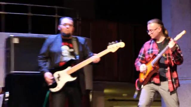 the Cranberries Tribute Band - Wake me when it`s over смотреть онлайн