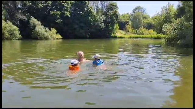 Деревня / подсолнухи / 2023 год смотреть онлайн