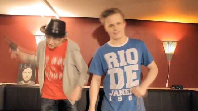 Världens Bästa Födelsedag смотреть онлайн