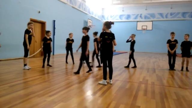 Открытый урок по break-dance в вокально-хореограф смотреть онлайн
