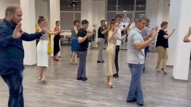 Школа аргентинского танго VAMOS смотреть онлайн