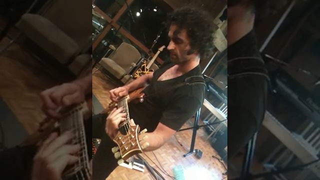 DWEEZIL ZAPPA - PRS - AXE EFFECTS CELLO смотреть онлайн