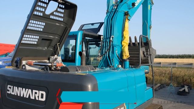 Экскаватор SUNWARD SWE 135 видеообзор смотреть онлайн
