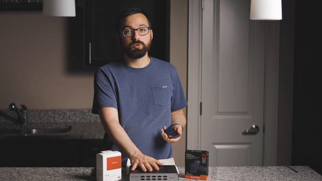 Which Is BETTER? SanDisk Extreme Portable SSD VS Samsung T7 SSD Review смотреть онлайн