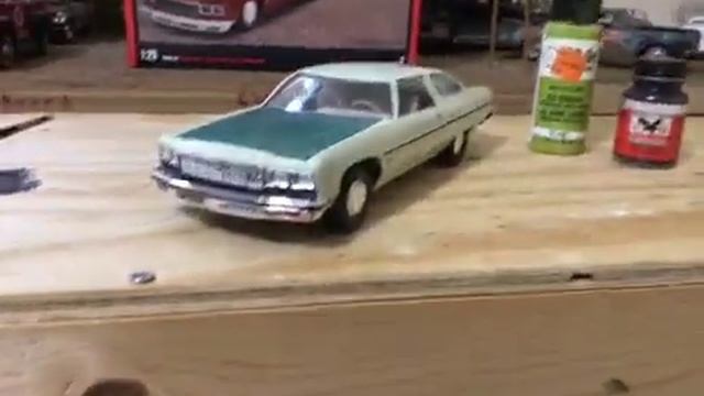 AMT ERTL 1/25 1975 Chevy caprice смотреть онлайн