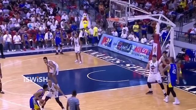 Magnolia bench goes Wild & Crazy after Aris Dionisio Shocking Poster Dunk!! смотреть онлайн