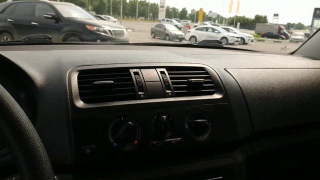 Купить Шкода Фабия (Skoda Fabia) МТ 2012 г. с пробегом бу в Саратове Элвис Trade in центр смотреть онлайн