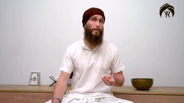 Активная жизненная позиция. Кундалини йога с Алексеем Владовским смотреть онлайн