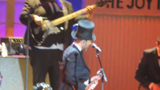 Christophe Maé - Tombé sous le charme - 11/12/13 Rennes смотреть онлайн