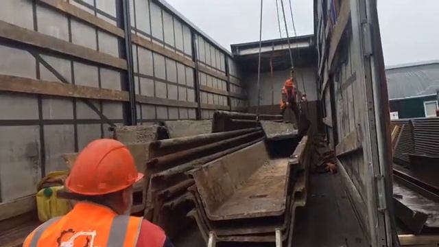 Выгружаем бу шпунт Ларсена Л5-УМ в Москве Экоторг М смотреть онлайн