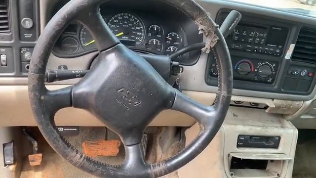 2001 Chevrolet Tahoe 4 Door SUV смотреть онлайн