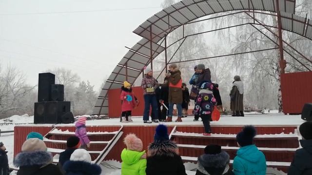 Предрождественские гулянья на центральной пл. в г. Славгород, Алтайский край смотреть онлайн