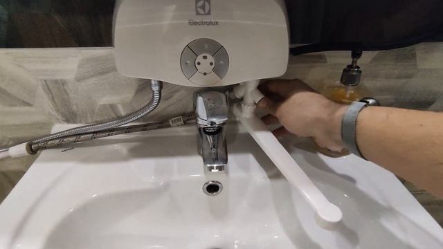 Отзыв проточный водонагреватель Electrolux SMARTFIX 2.0 TS 5,5 kW смотреть онлайн