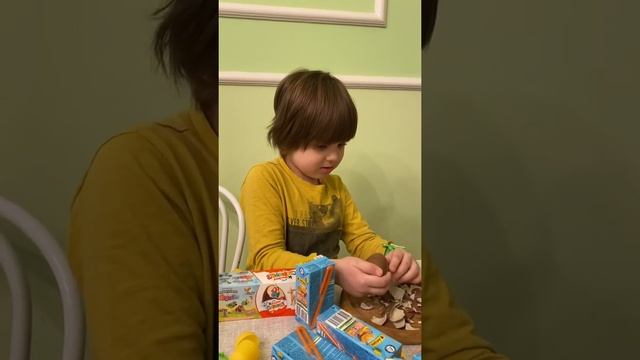 Распаковка киндер-боксов смотреть онлайн