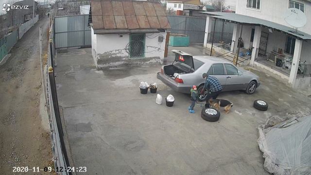 Назарчик перебортовывает колеса... w140 хрюша смотреть онлайн