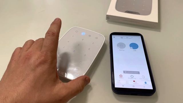 Ajax KeyPad - Беспроводная сенсорная клавиатура смотреть онлайн
