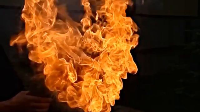 Что будет, если поджечь 1500 вращающихся спичек смотреть онлайн