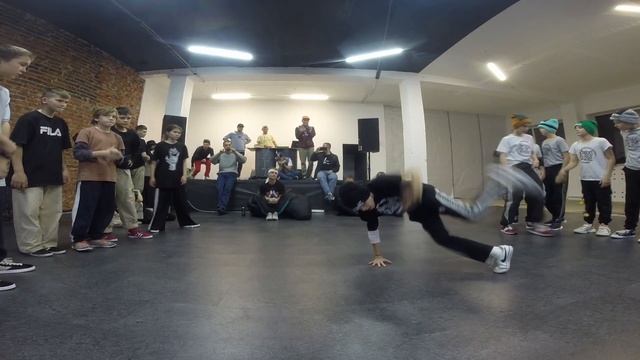 ХАРИЗМА6 | Kvartal (Уфа) vs Snow Beat (Ноябрьск) смотреть онлайн