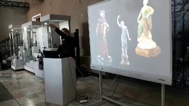 Лекция Людмилы Будриной «Пять столетий объемной мозаики: кому наследуют уральские камнерезы?» смотреть онлайн