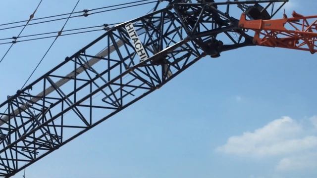 THUÊ XE CẨU BÁNH XÍCH 200 TẤN HITACHI GỌI 0909796656 смотреть онлайн