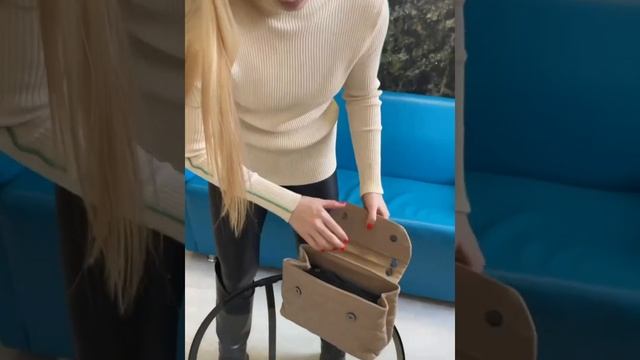 Сумка женская на плечо / сумка кросс боди через плечо / сумочка стеганая бежевая с цепочкой смотреть онлайн