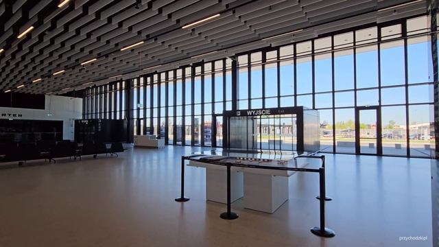 Port Lotniczy Warszawa-Radom - zwiedzanie nowego lotniska / Warsaw-Radom Airport - new airport смотреть онлайн