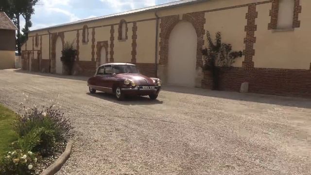 1965 Citroen DS 21 Driving смотреть онлайн