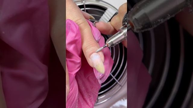 Чистый маникюр #shorts #маникюрдляначинающих #ногти #маникюр #shortsyoutube смотреть онлайн