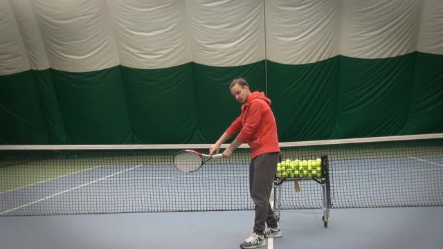 Теннис. Удар слева двумя руками. Хватка и прочее... смотреть онлайн